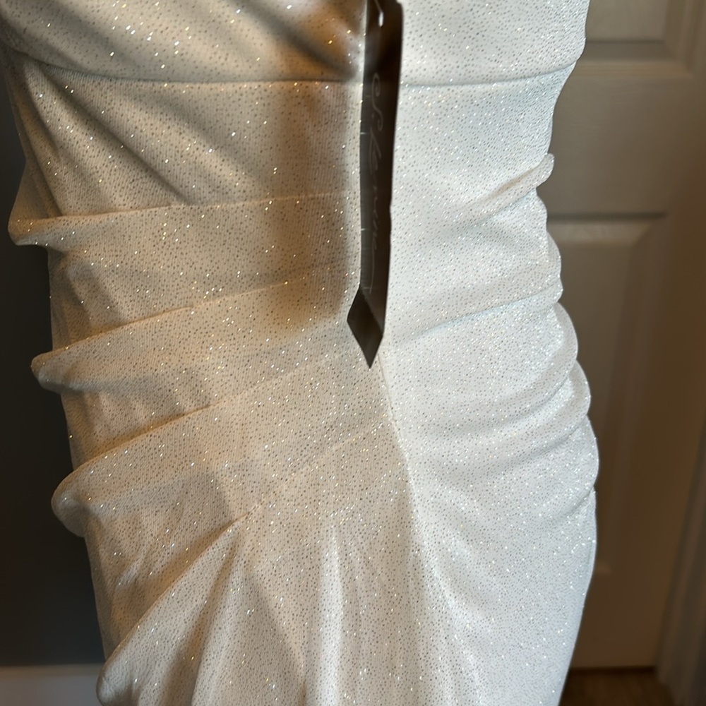 White new dress - Picture 8 of 15